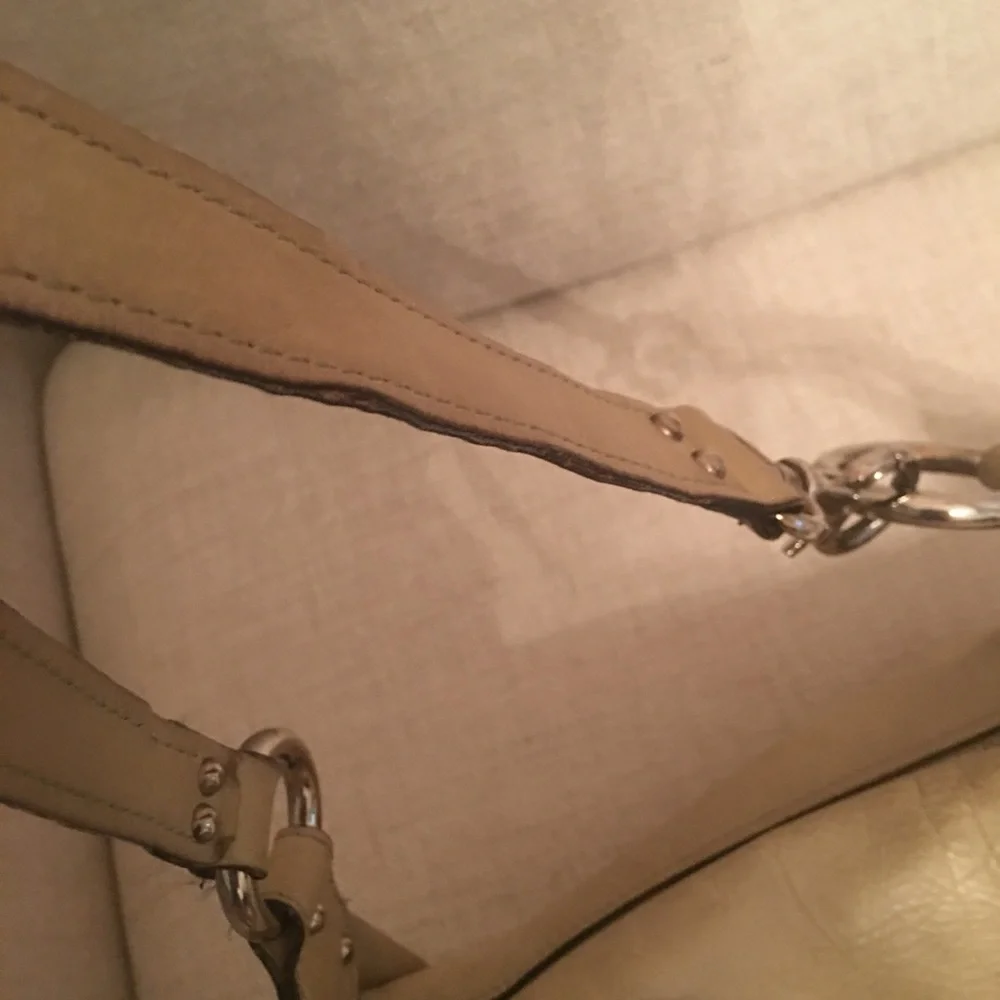 Marc Jacobs Beige Leather Hobo Bag
